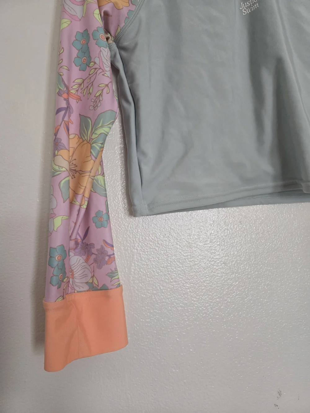 Justice Surf Floral Swim Top Sunscreen Free Girls Sz 16 / 18 XL